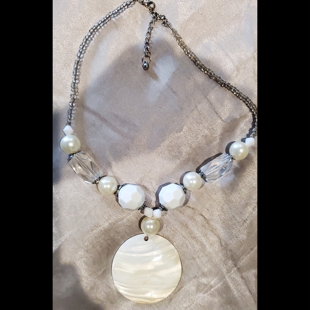 Vintage Shell, pearls pendant adjustable necklace